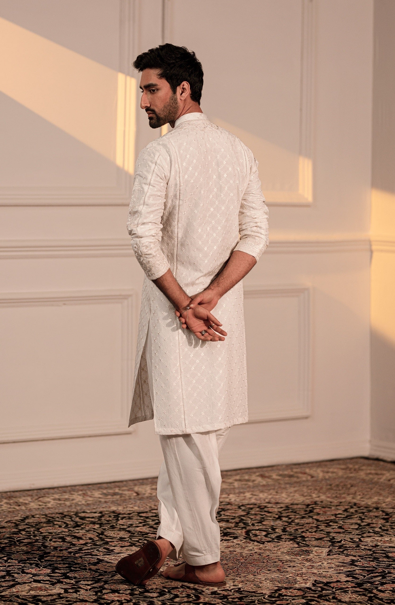 Stylish men’s Pakistani kurtas for weddings