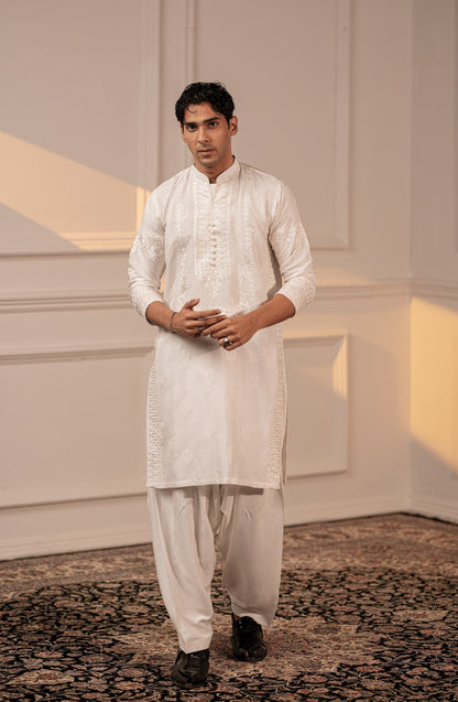 Shop luxury Pakistani kurta designs for men