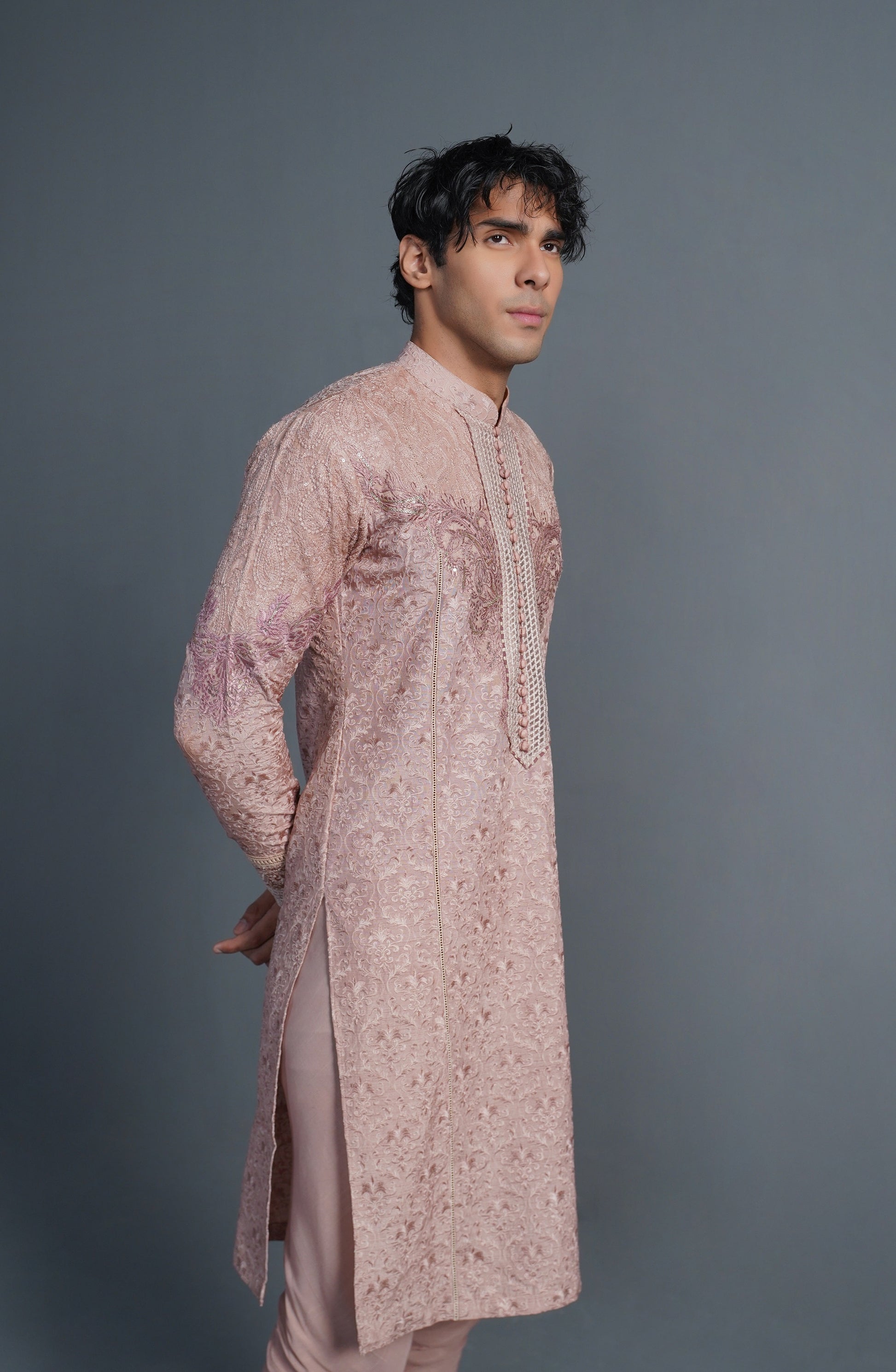 Tailored Pakistani kurta for men’s events